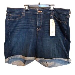 Levi's jean shorts, NWT!